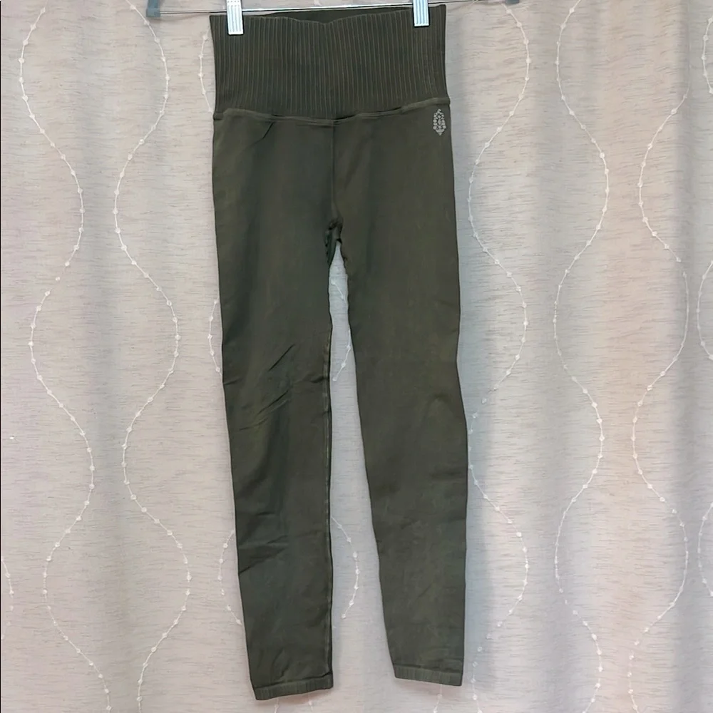 fp Movement by Free People Cropped Active  Olive Green Leggings size XS - Picture 3 of 5